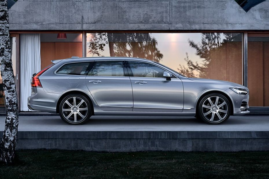 Volvo V90 Drivers Sideview in UAE