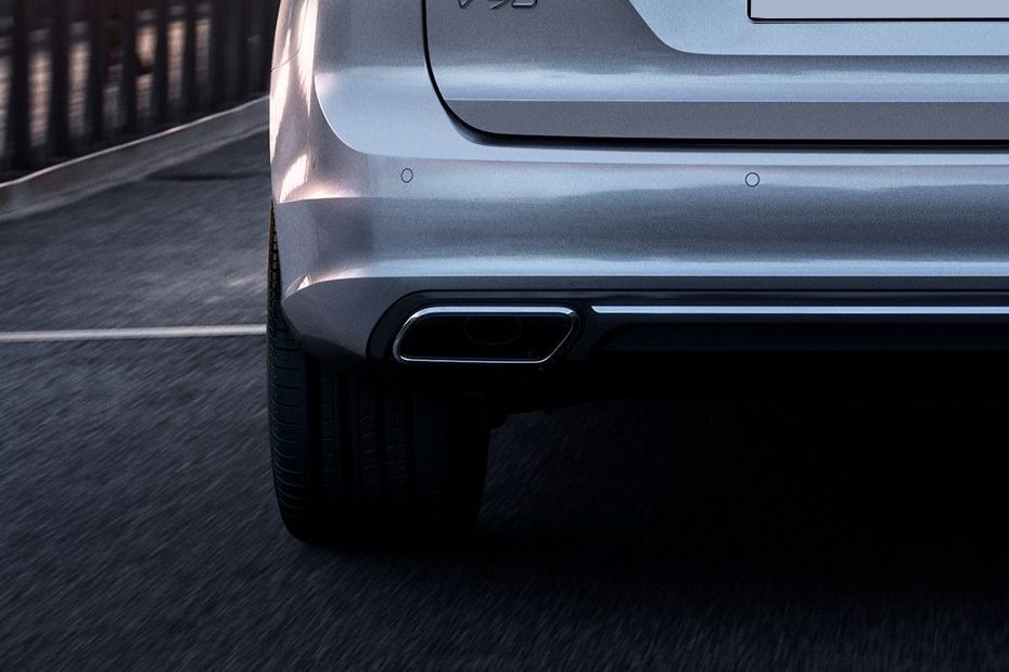 Exhaust Pipe of Volvo V90 in UAE