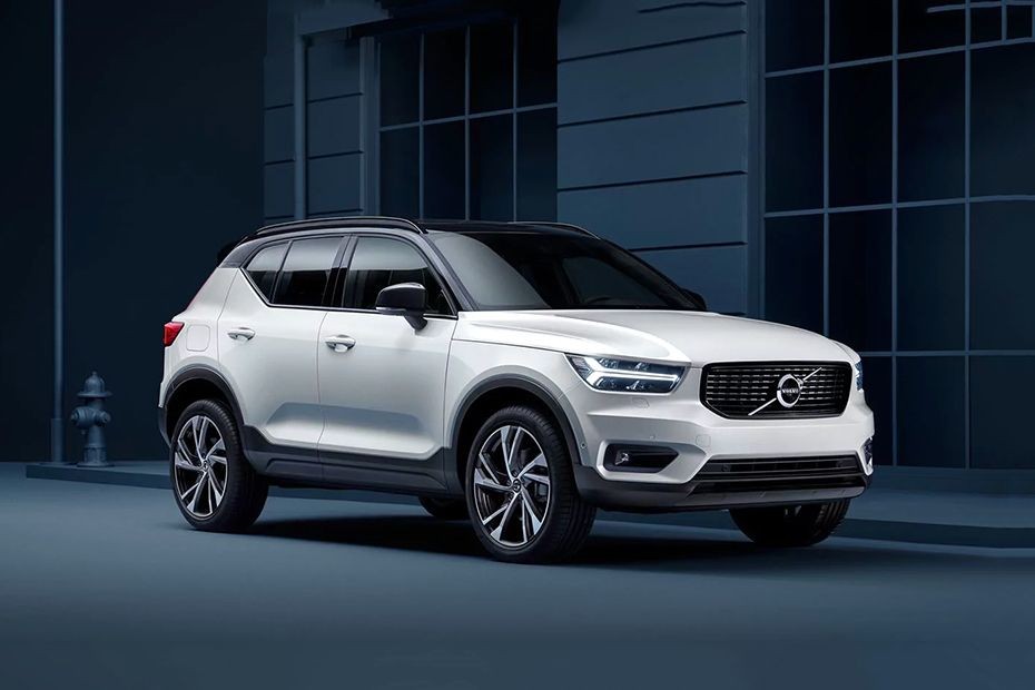 Volvo XC40 (2018-2022) Front Medium View in UAE