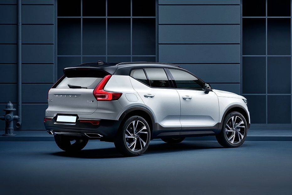 XC40 (2018-2022) Rear angle view XC40 (2018-2022) Rear angle view