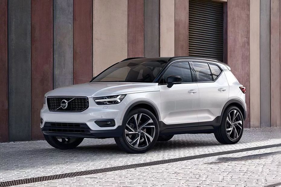 Volvo XC40 (2018-2022) Side Medium View in UAE
