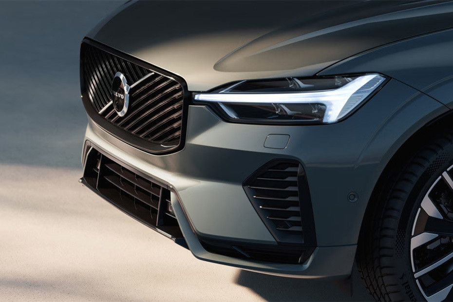 XC60 Grille View in UAE