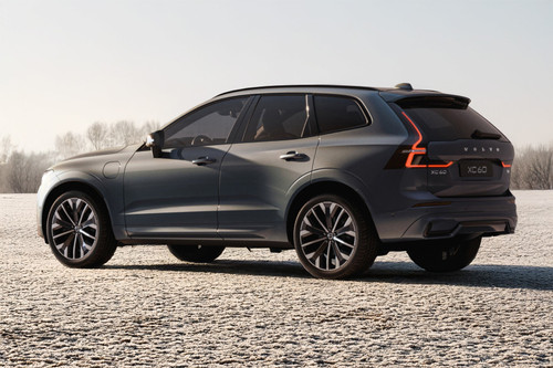 Rear Cross Side View of Volvo XC60