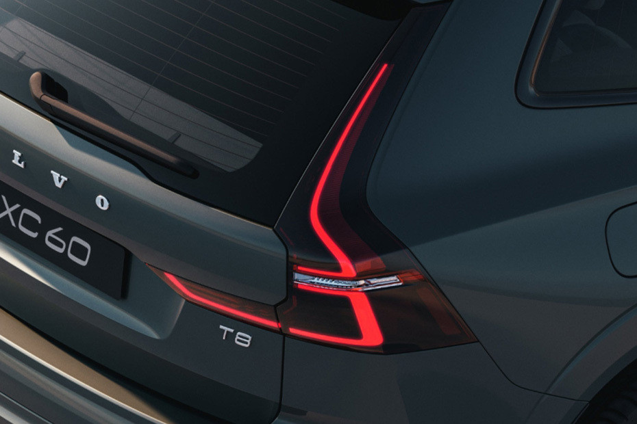 XC60 Tail light in UAE