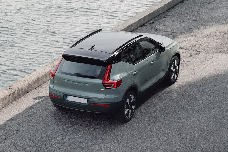 XC40 Recharge Rear angle view XC40 Recharge Rear angle view