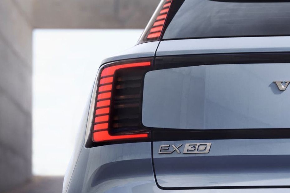 EX30 Tail light in UAE