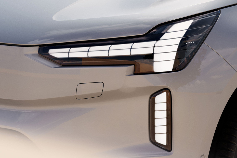 EX90 Headlight in UAE