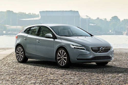 Volvo V40 Front Medium View