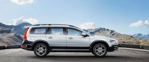 Volvo XC70 (2022-2023) Drivers Sideview