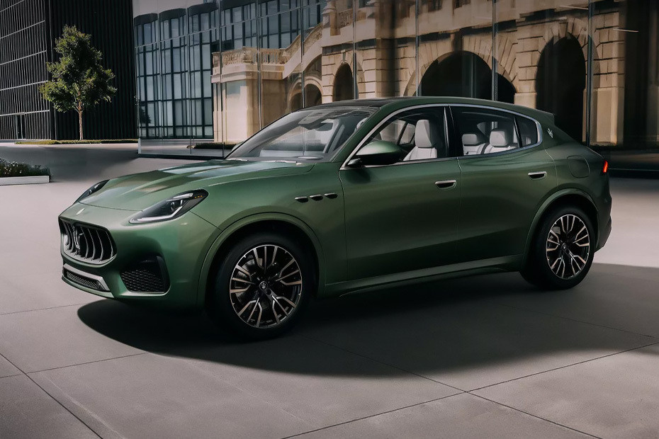 Maserati Grecale Front Side View in UAE