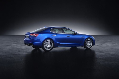 Ghibli Rear Medium Side View