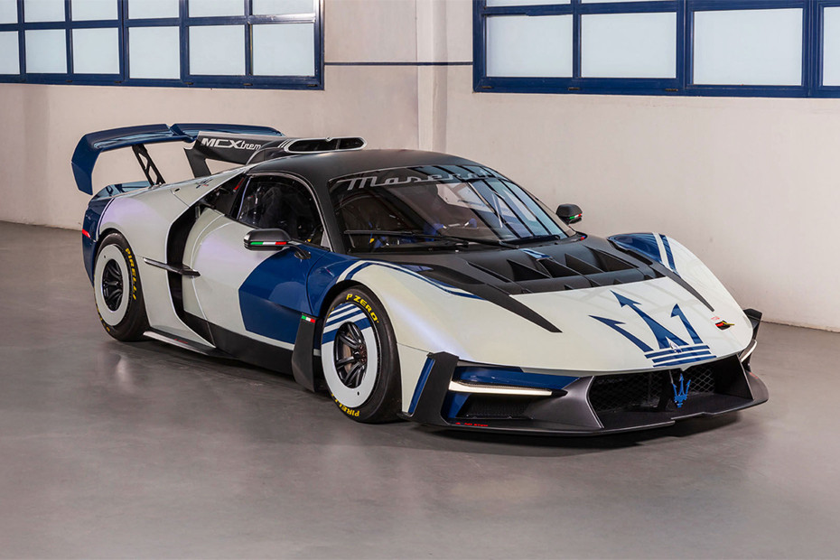 Maserati MCXtrema Front Medium View