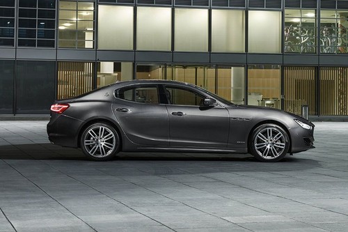 Maserati Ghibli (2014-2022) Drivers Sideview