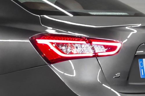 Ghibli (2014-2022) Tail light