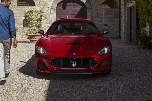 Full Front View of GranTurismo (2012-2021)