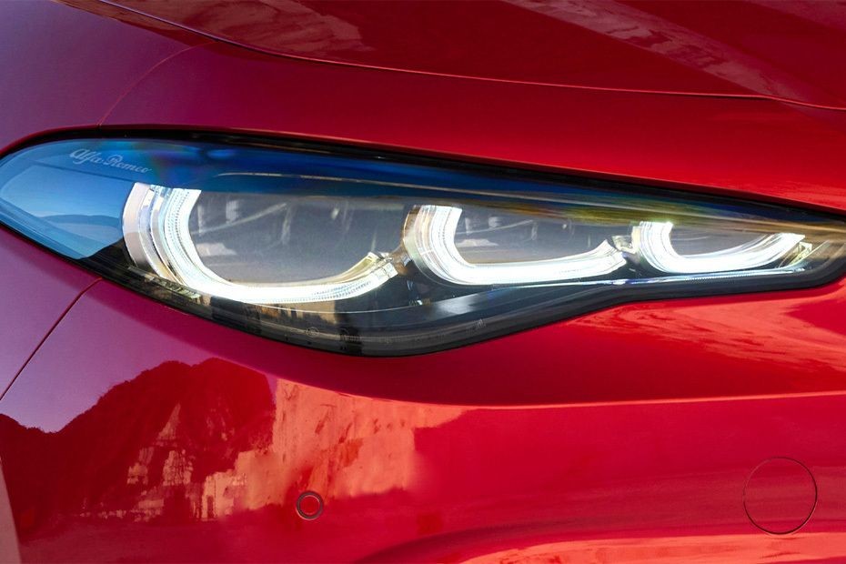 Giulia Headlight in UAE