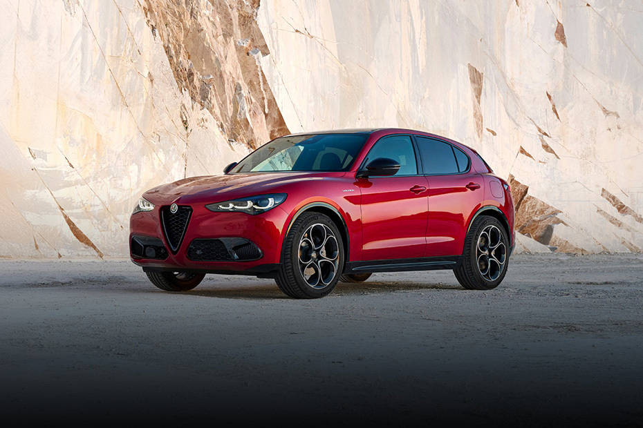 Alfa Romeo Stelvio 2025 UAE