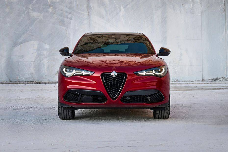 Alfa Romeo Stelvio 2024 UAE