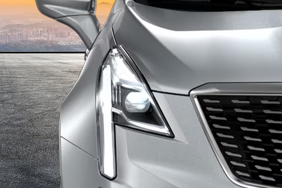 XT5 Headlight in UAE