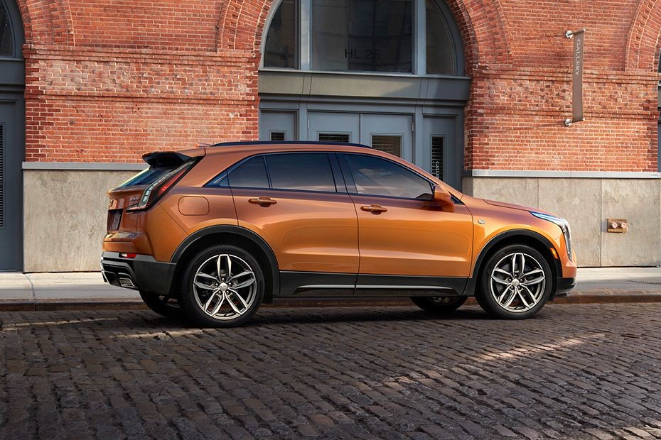 XT4 Rear Medium Side View in UAE