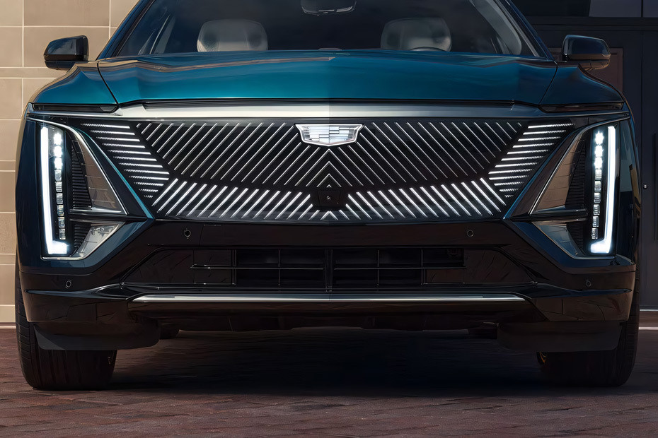 LYRIQ Grille View in UAE