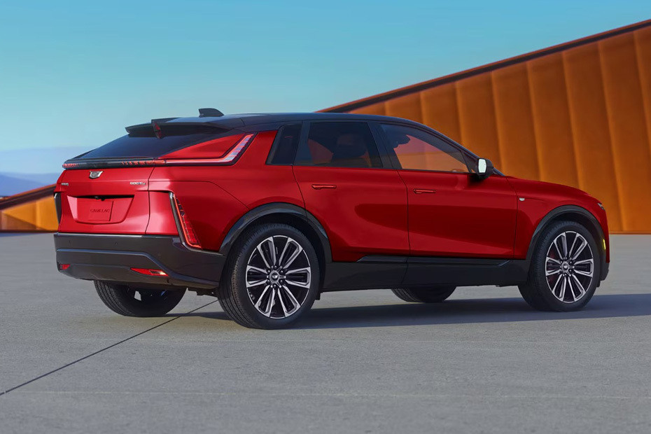 LYRIQ Rear Medium Side View in UAE