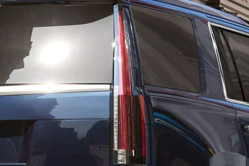 Escalade (2023-2024) Tail light