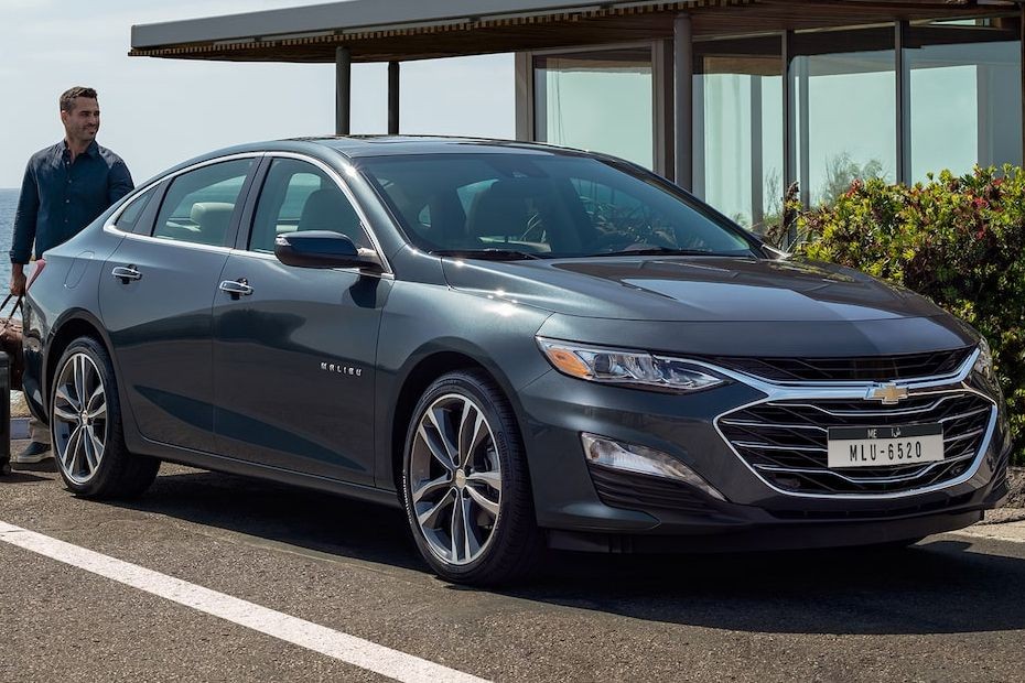 Chevrolet Malibu Front Cross Side View in UAE