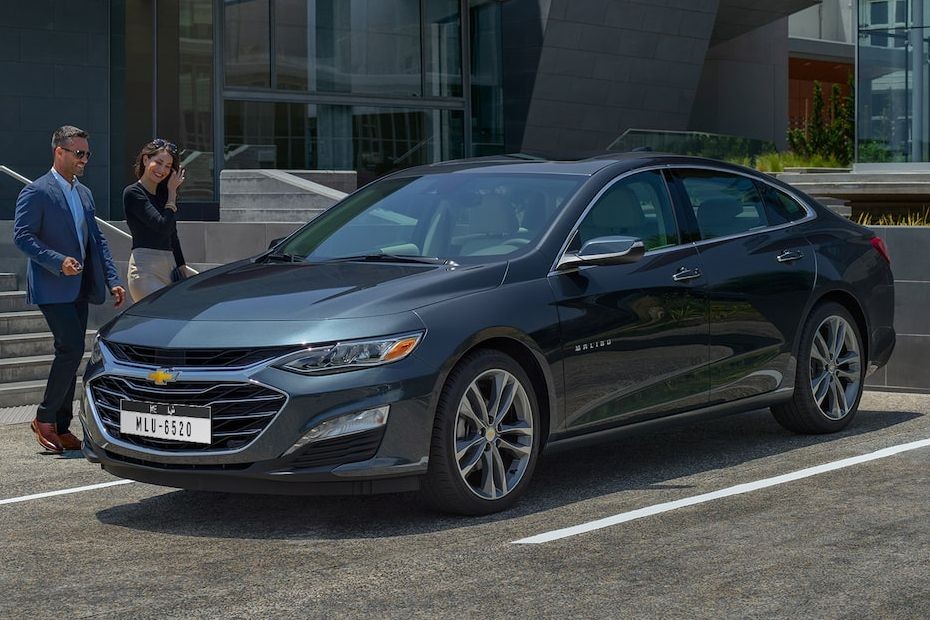 Chevrolet Malibu Front Side View in UAE