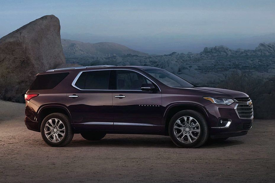 Chevrolet Traverse (2012-2021) Front Cross Side View in UAE