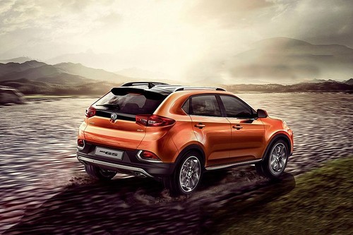 GS (2016-2021) Rear angle view