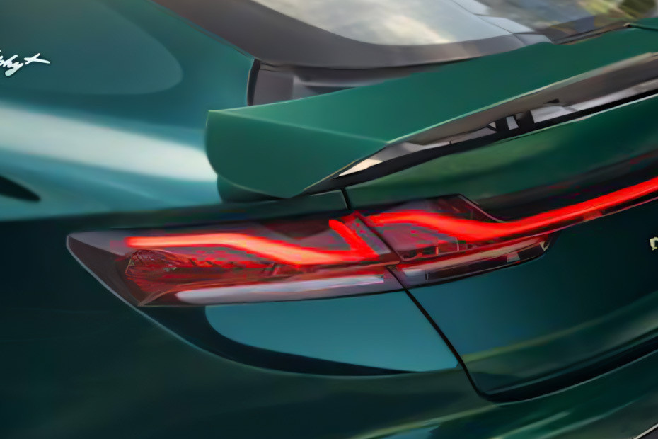 7 Tail light 7 Tail light
