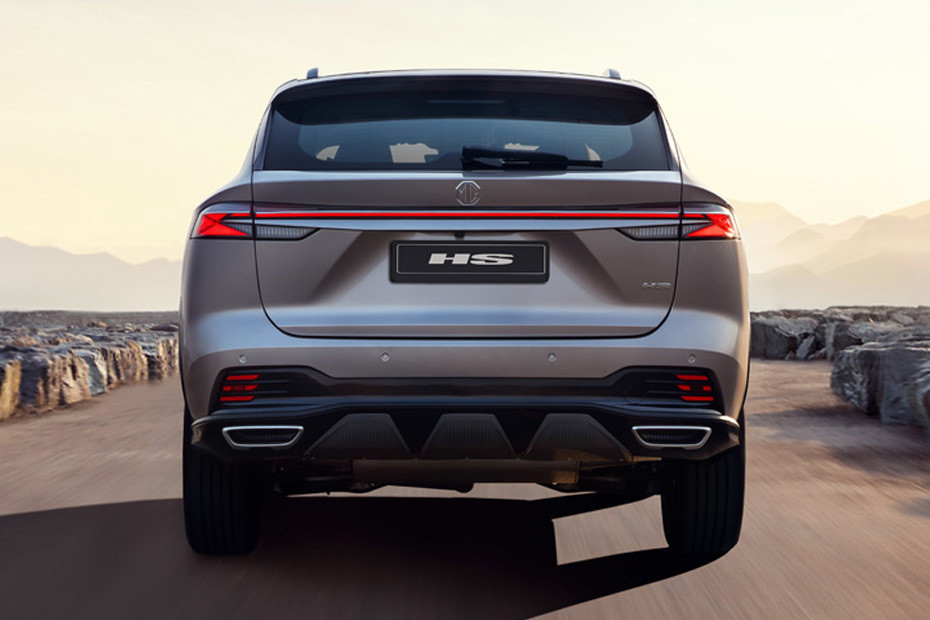 Full Rear View of MG HS