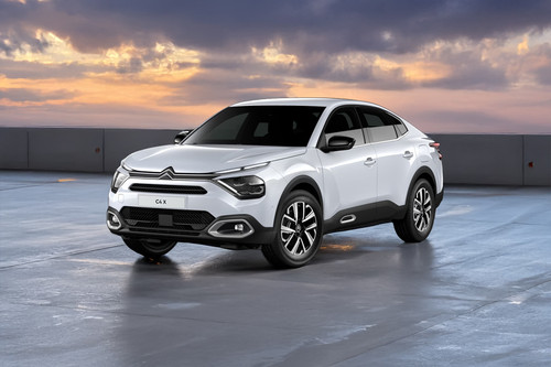 C4 X (2024-2025) Front angle low view