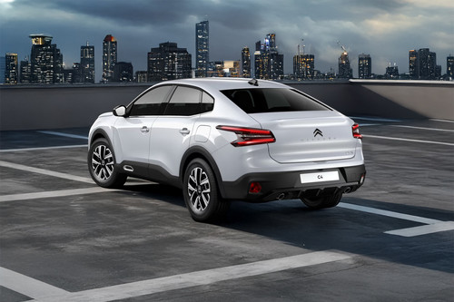 Rear Medium View of Citroen C4 X (2024-2025)