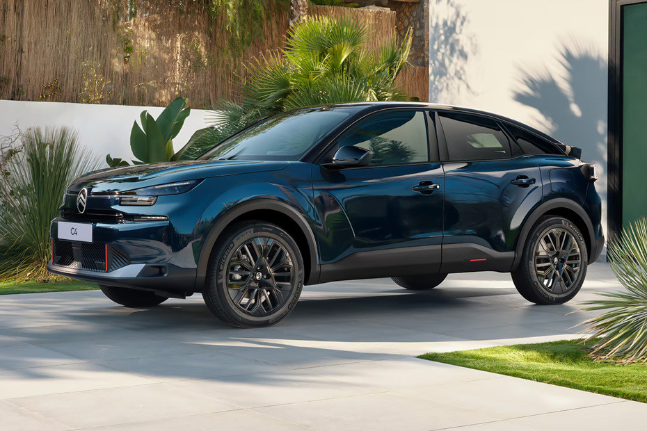 Citroen C4 Front Side View