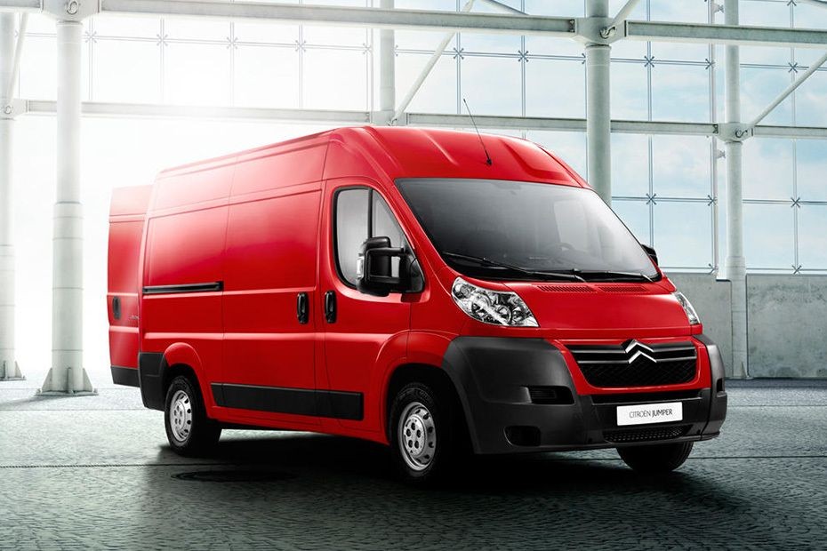 Citroen Jumper Front Cross Side View in UAE