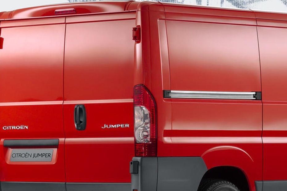 Jumper Tail light in UAE