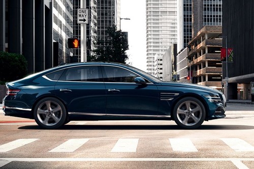 G80 (2022-2024) Side view