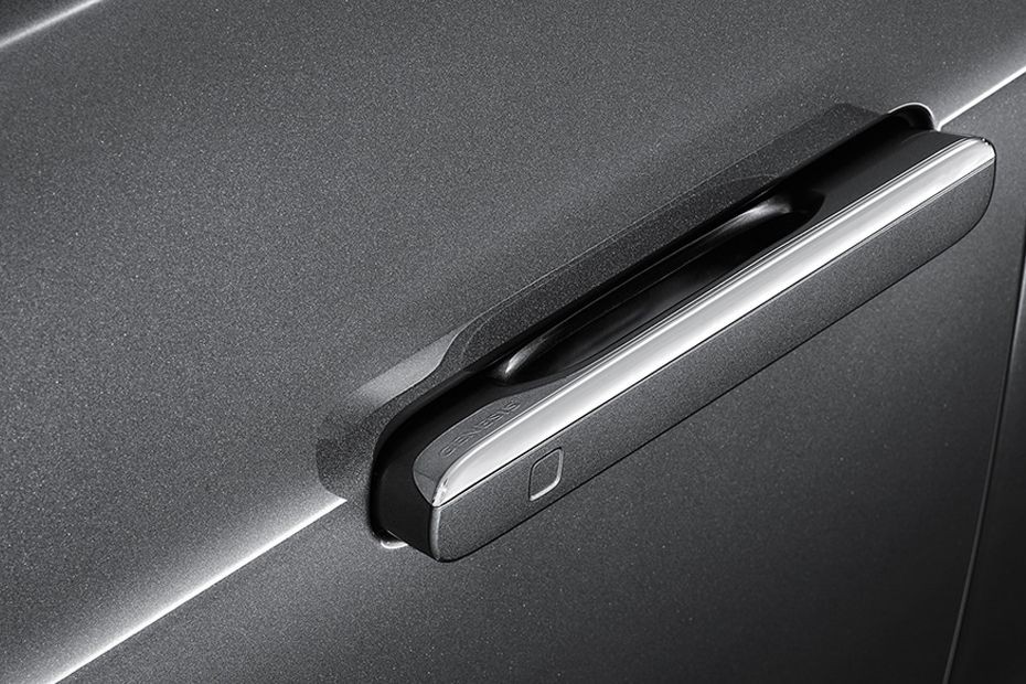 G90 Door handle in UAE