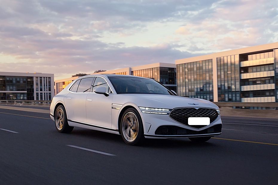 G90 Front angle low view in UAE