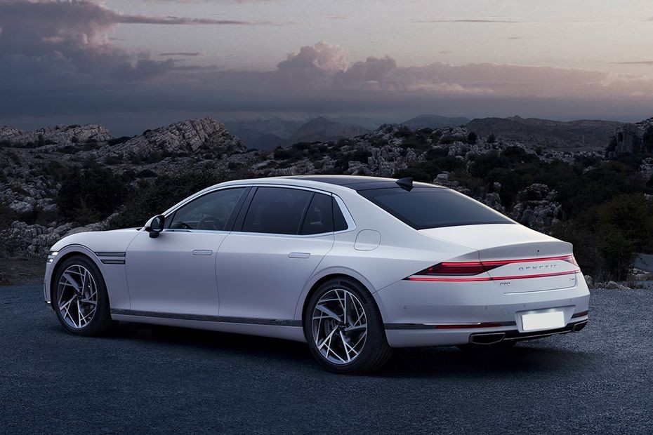 G90 Rear angle view in UAE