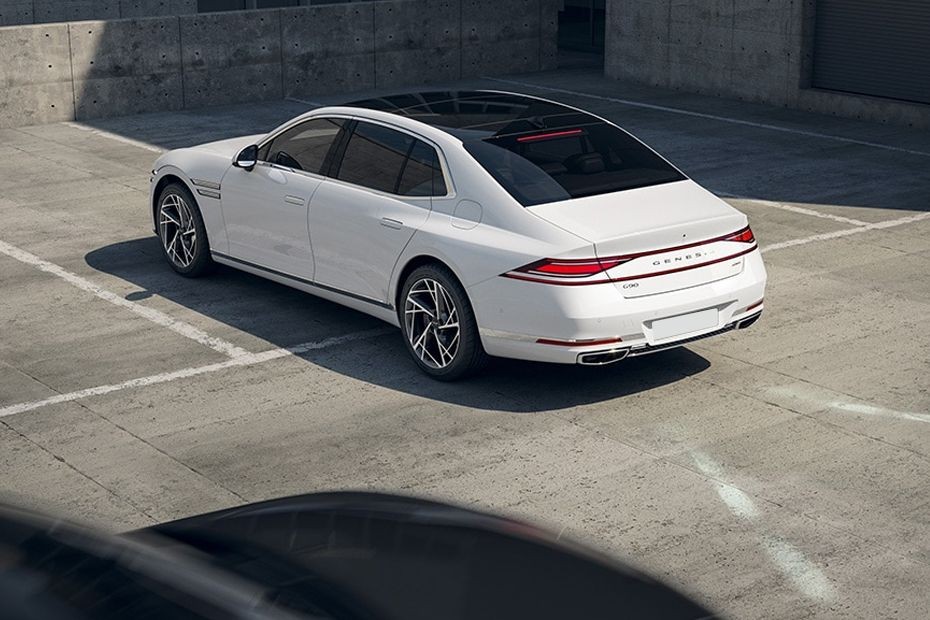 Rear Medium View of Genesis G90 in UAE