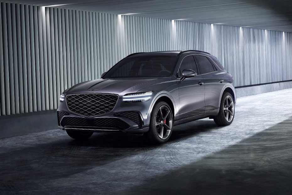 GV70 Front angle low view in UAE