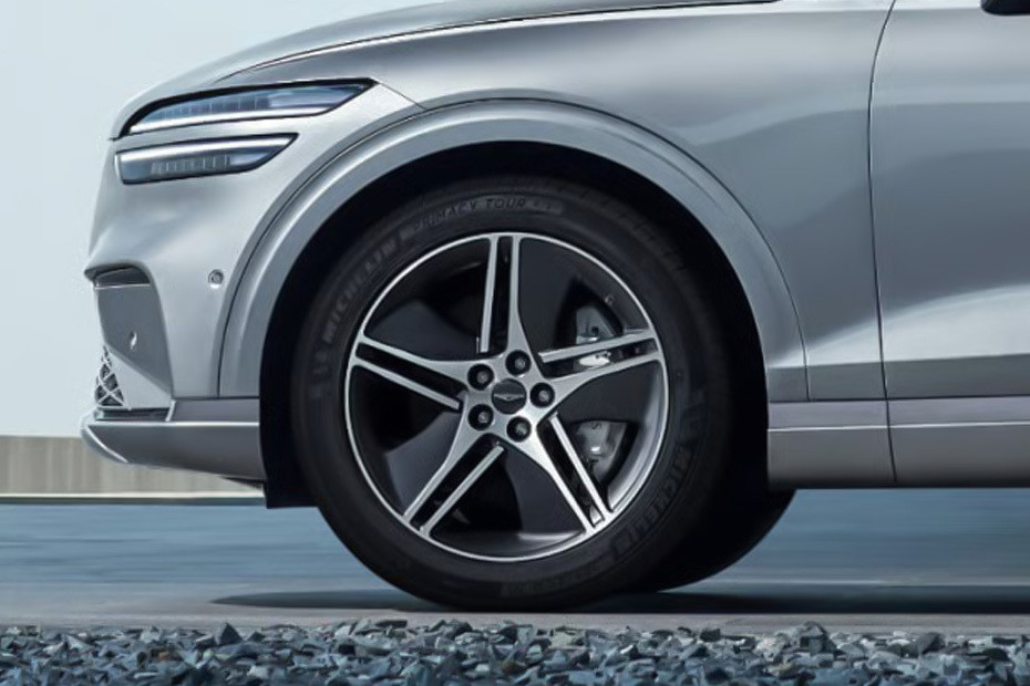 EV GV 70 Wheel in UAE