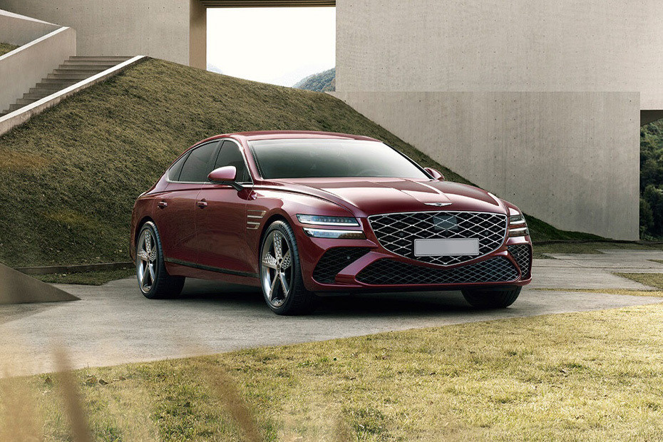 Genesis G80 Front Medium View in UAE