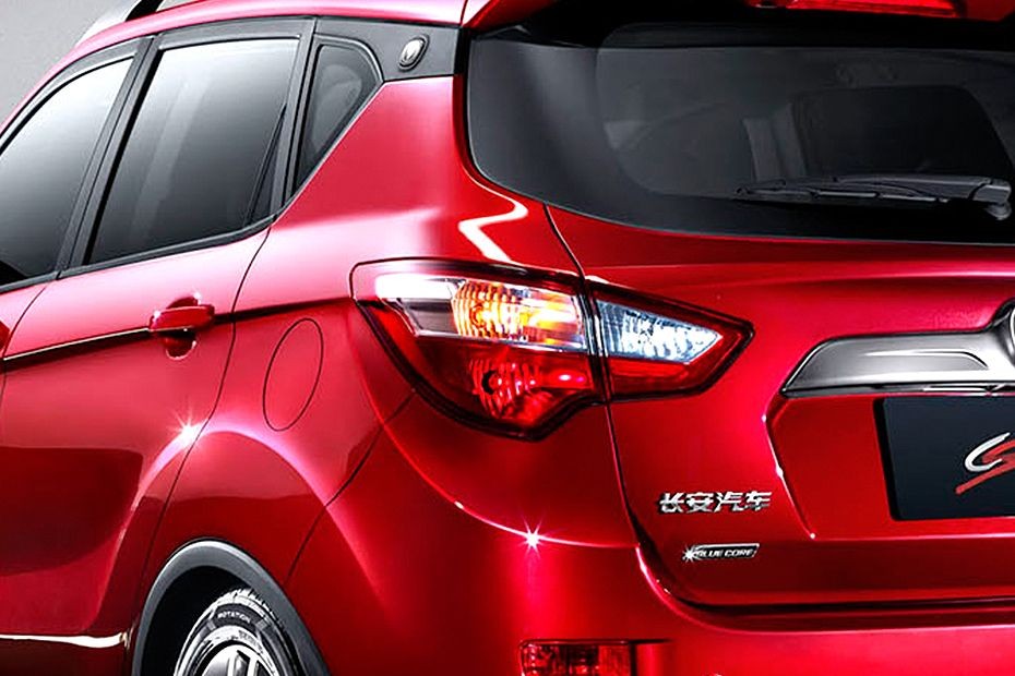 CS35 Tail light in UAE