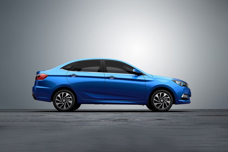 Changan ALSVIN V7 Drivers Sideview in UAE