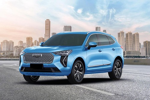 Jolion Tilted Front View