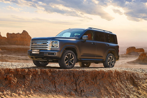 Haval H9 Front Side View